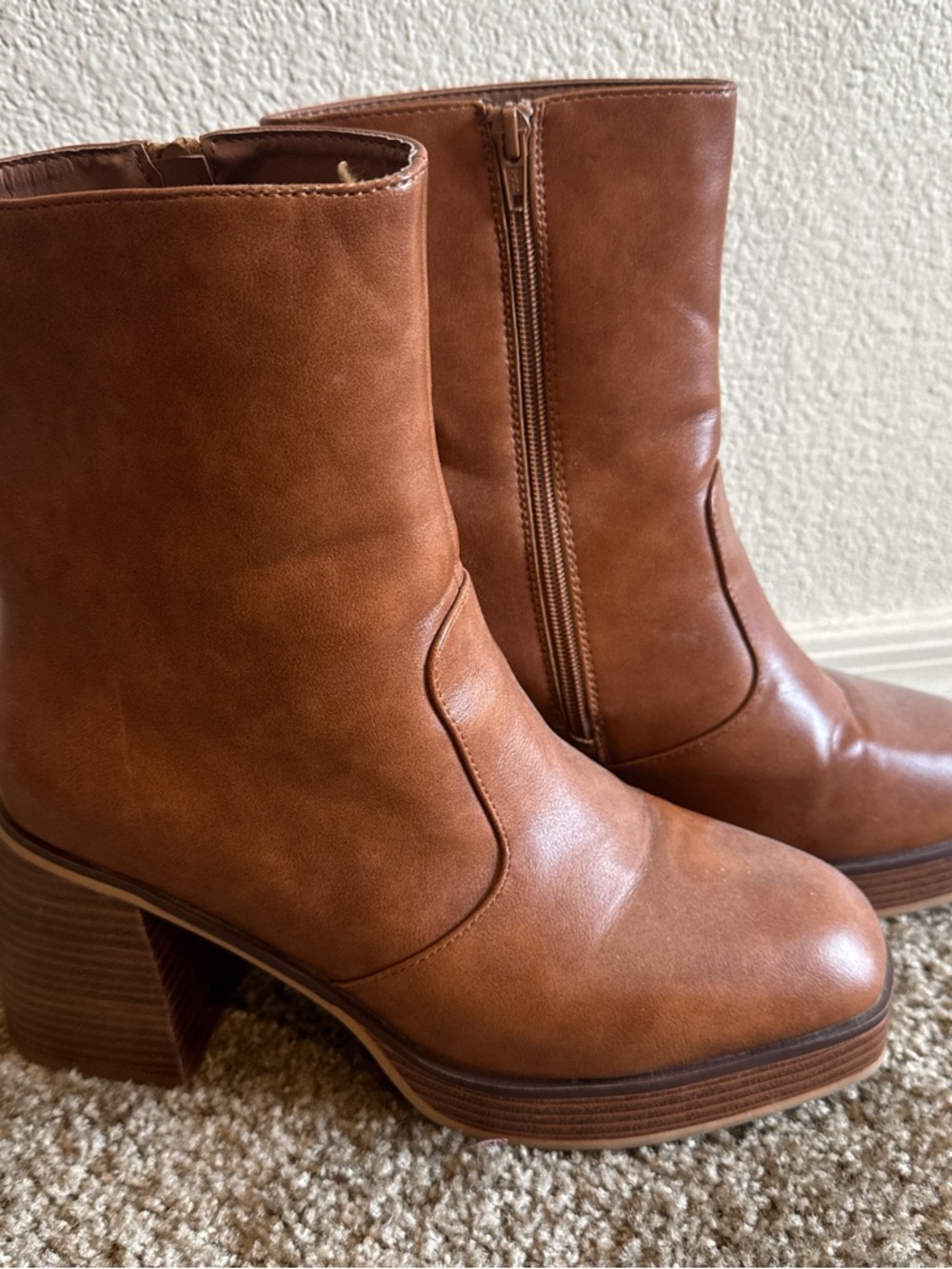 Maurices Cognac Brown Platform Wedge Booties Sz 9.5 - Picture 2 of 4